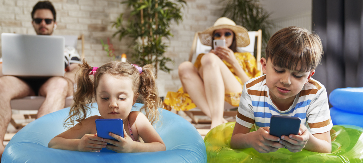 Todo lo que necesitas saber para tener un verano ciberseguro en familia Imagen - Todo lo que necesitas saber para tener un verano ciberseguro en familia