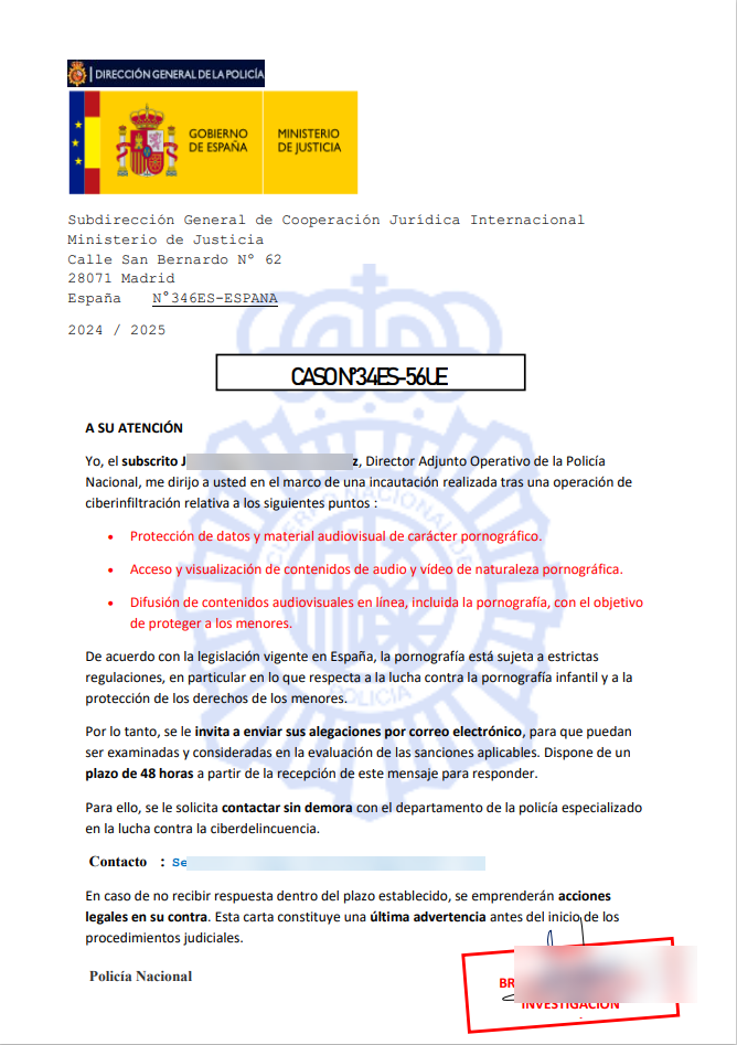 En la imagen se representa el PDF adjunto en el correo electrónico mencionado anteriormente, en el cual se intenta imitar la legitimidad del Ministerio de Justicia del Gobierno de España con su logo y se exponen los cargos de tenencia y visualización de pornografía infantil en contra del usuario, además se apremia a contestar en un plazo máximo de 48 horas enviando la documentación necesaria para evitar los cargos señalados.