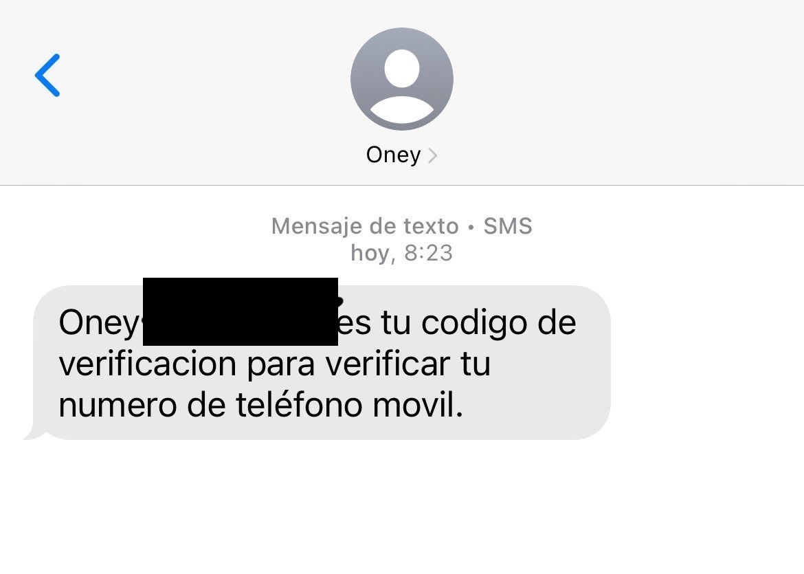 La imagen muestra otro ejemplo de mensaje de texto fraudulento. También se presupone que se ha solicitado un código de verificación, aunque el usuario realmente no lo ha solicitado.